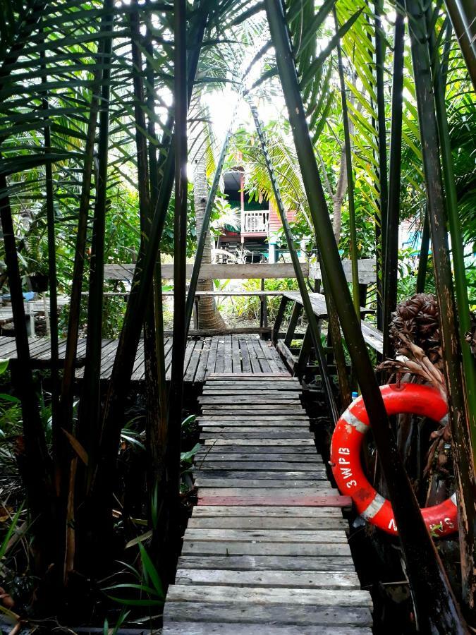Отель Baan Glangsuan Bang Kobua Bang Chak Экстерьер фото